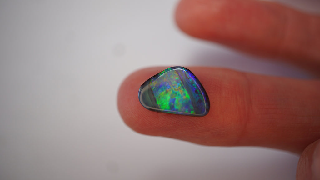 4.5 ct Boulder Opal - Broad Multicolour Flash