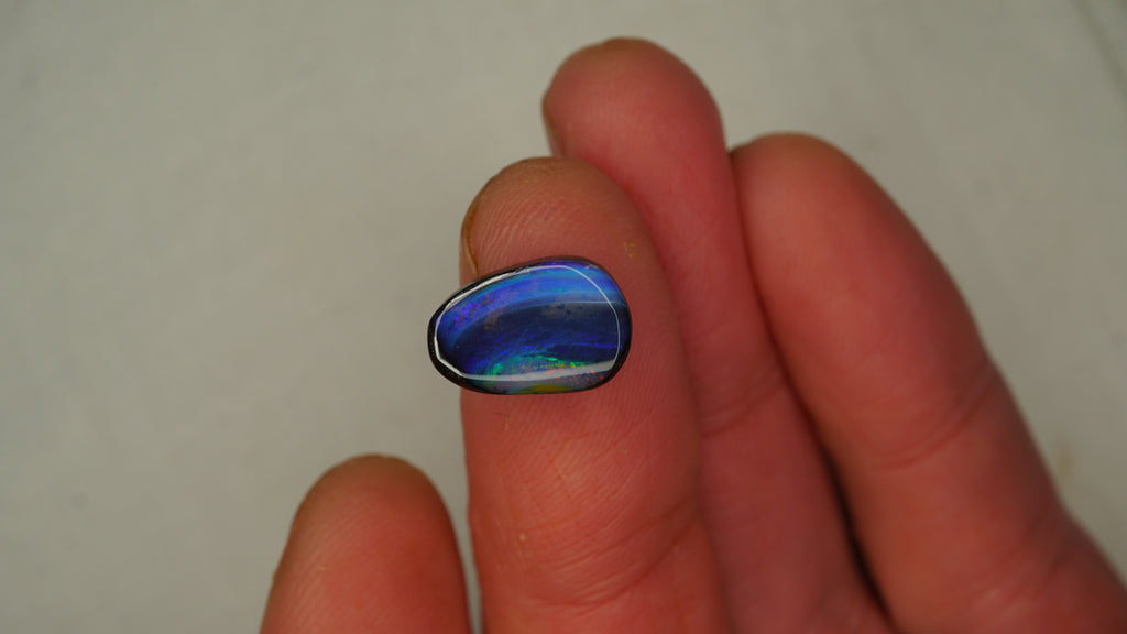 Blue Current - 4.9ct Boulder Opal