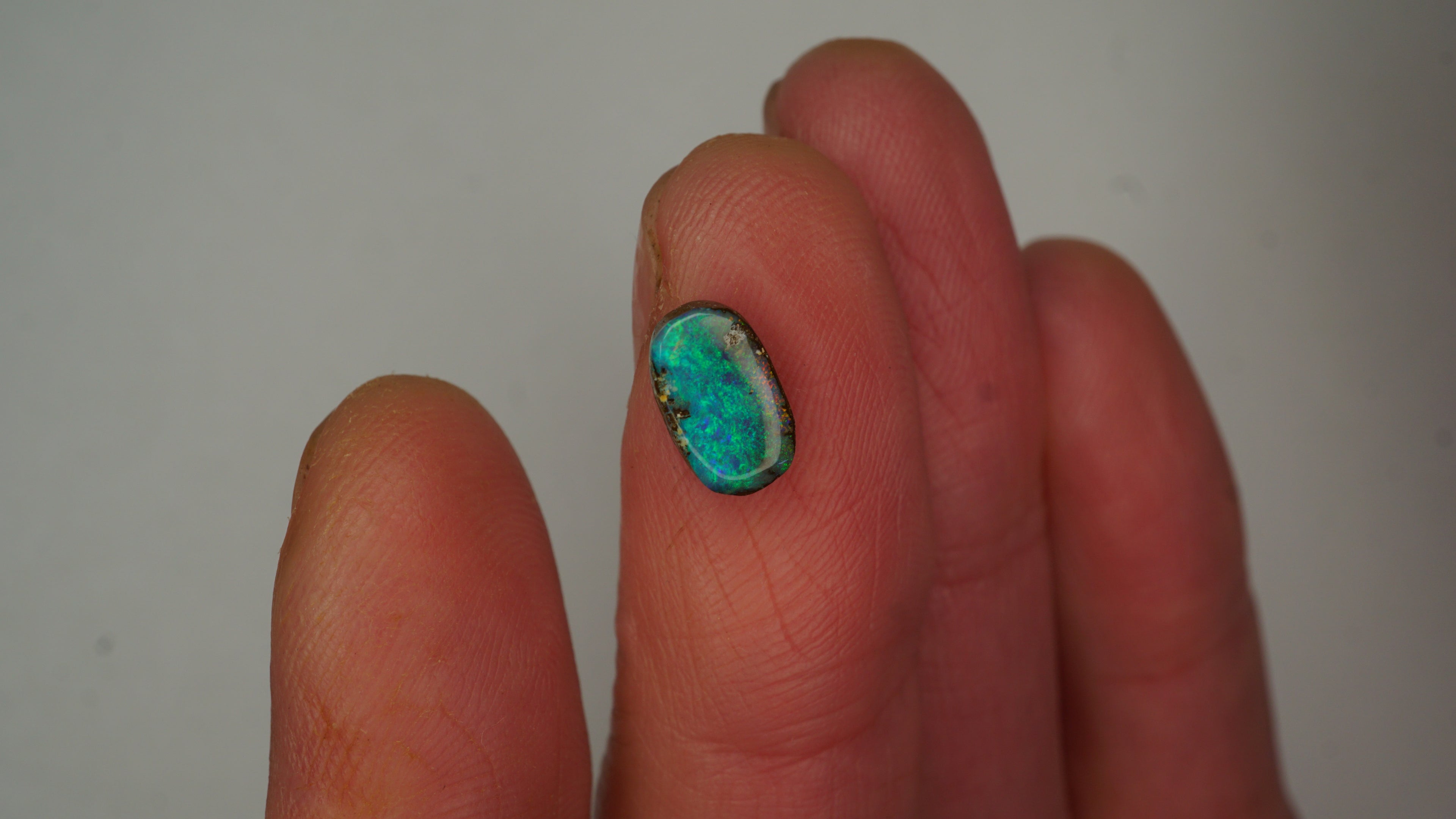 1.5 ct Green Boulder Opal – Green & Blue Pinfire Pattern