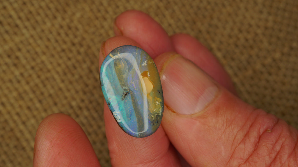 8.8ct Boulder Opal - Blue-Green Play with Light Purple Band on Natural Host Body Tone - Polished Boulder Opal (8.8ct)