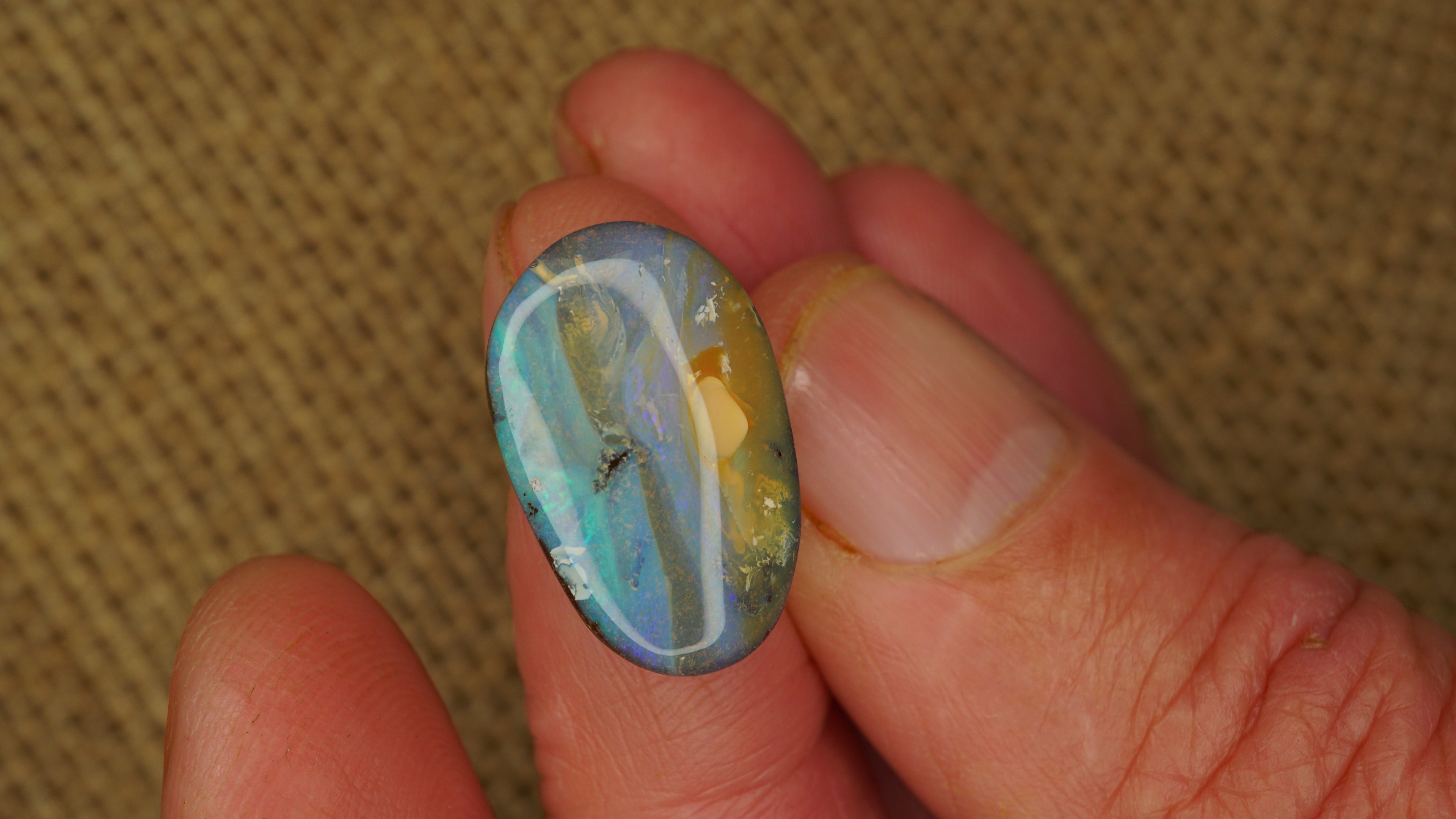 8.8ct Boulder Opal - Blue-Green Play with Light Purple Band on Natural Host Body Tone - Polished Boulder Opal (8.8ct)
