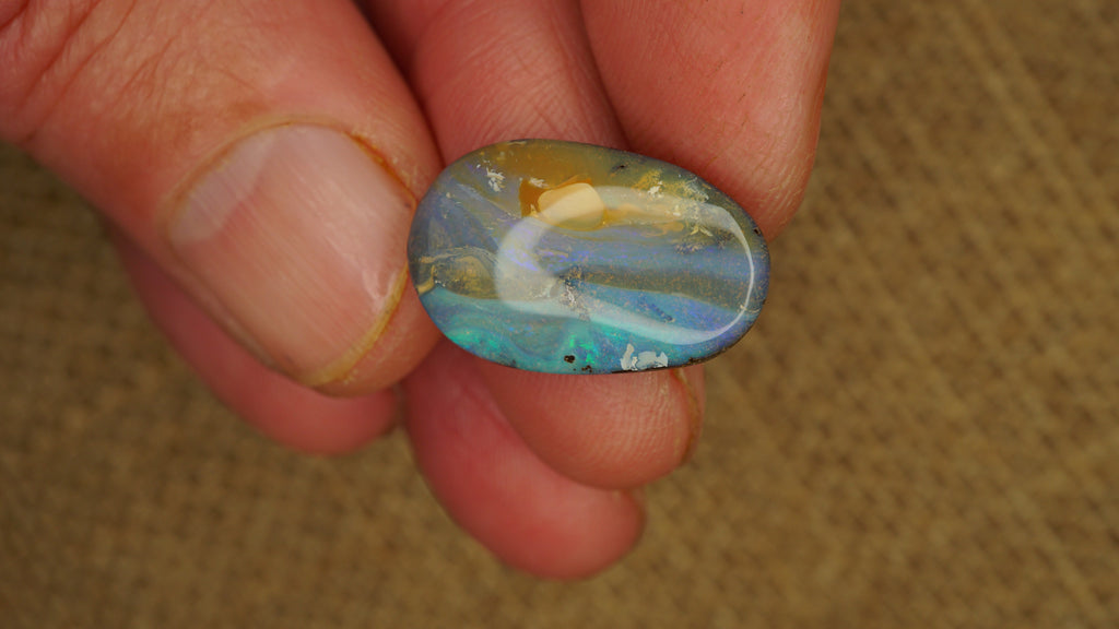 8.8ct Boulder Opal - Blue-Green Play with Light Purple Band on Natural Host Body Tone - Polished Boulder Opal (8.8ct)