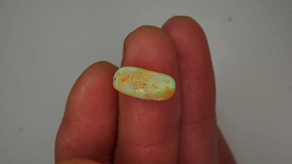 2.8 ct Crystal Opal - Green & Blue Internal Colour Play