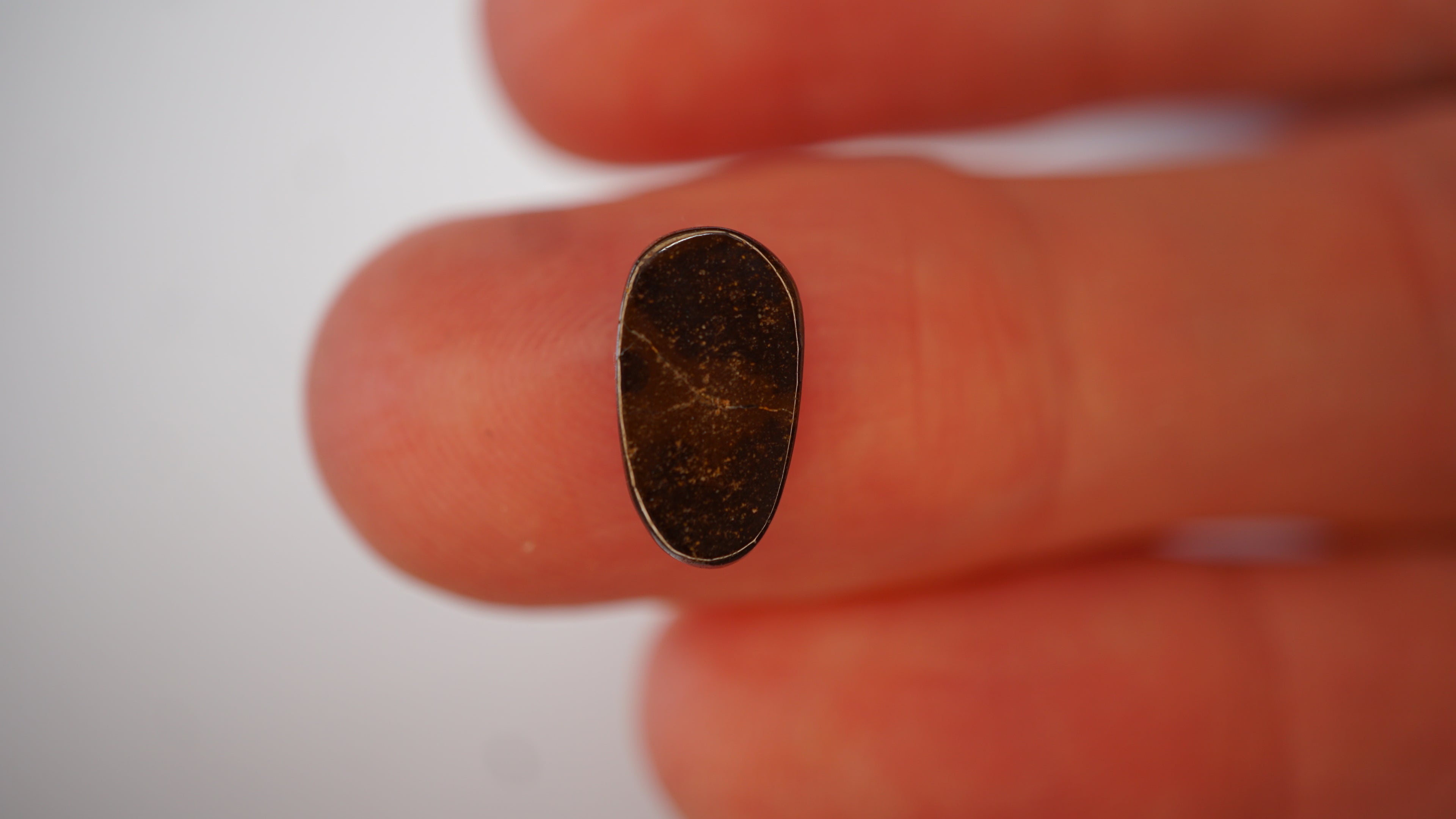 2.3 ct White Boulder Opal - Multicolour Broad Flash Band