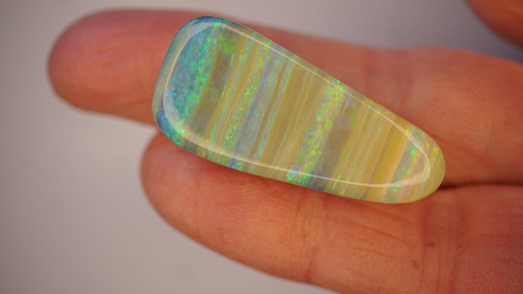 33.4 ct Boulder Opal - Multicolour Banded Flash