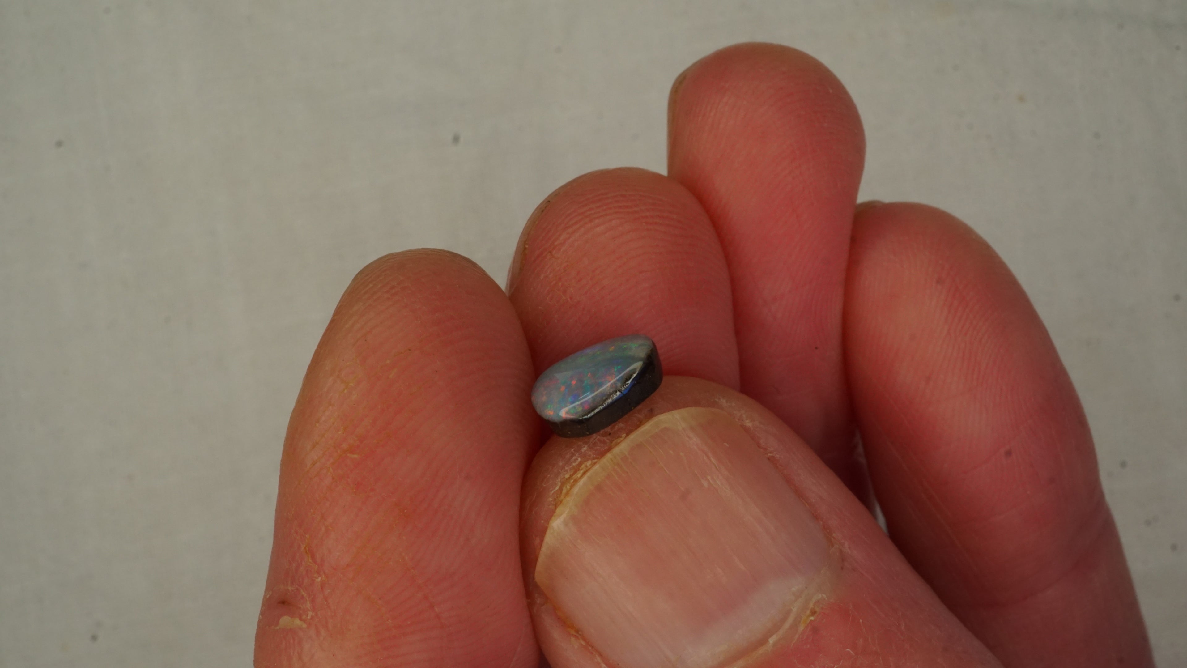 1.4 ct Light Blue Boulder Opal - Multicolour Streaked Play