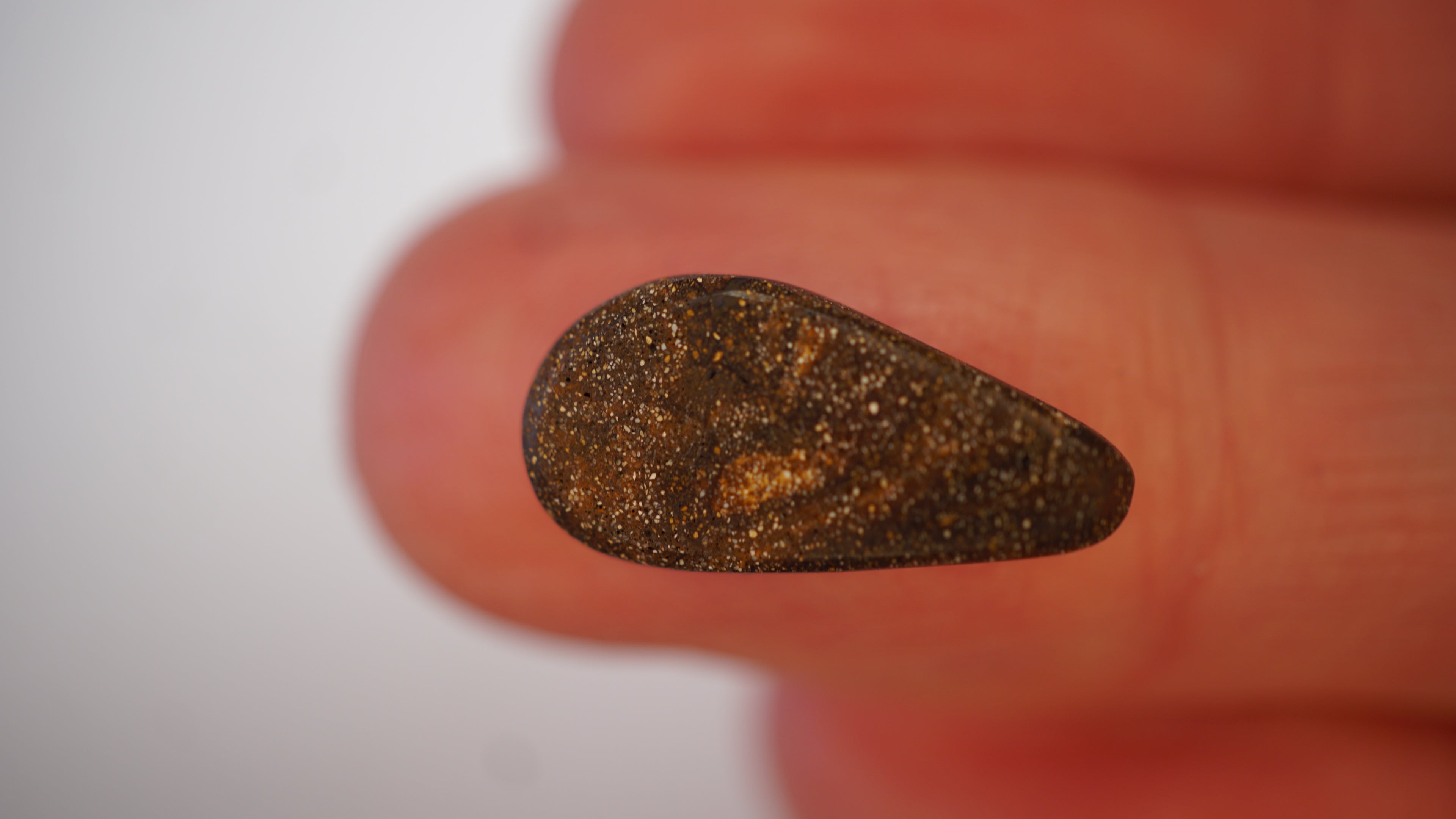 3.8 ct Blue-Violet Boulder Opal - Soft Colour Movement