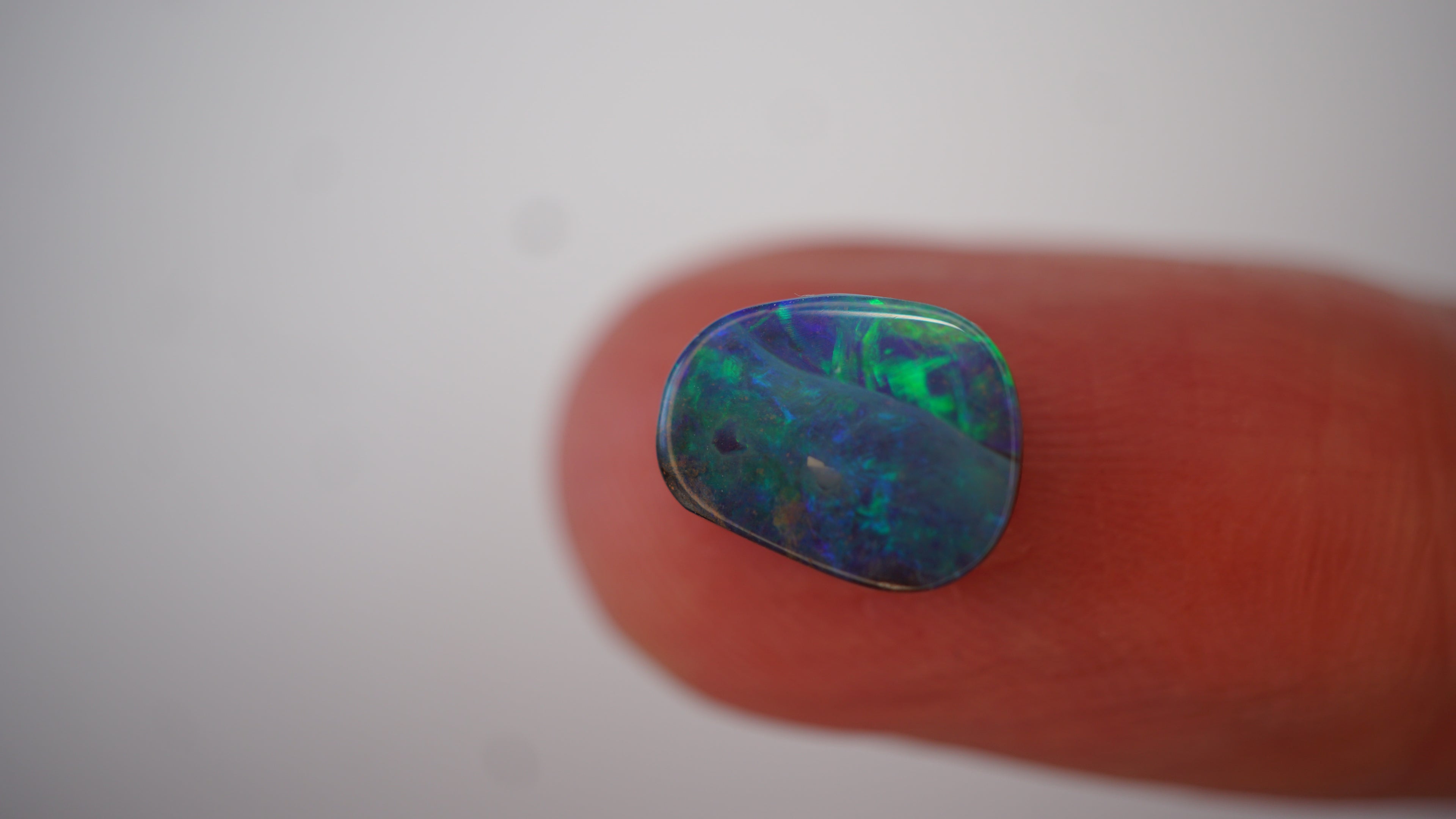 Colorwell - 2.7ct