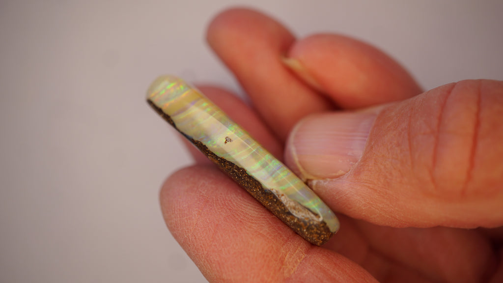 33.4 ct Boulder Opal - Multicolour Banded Flash