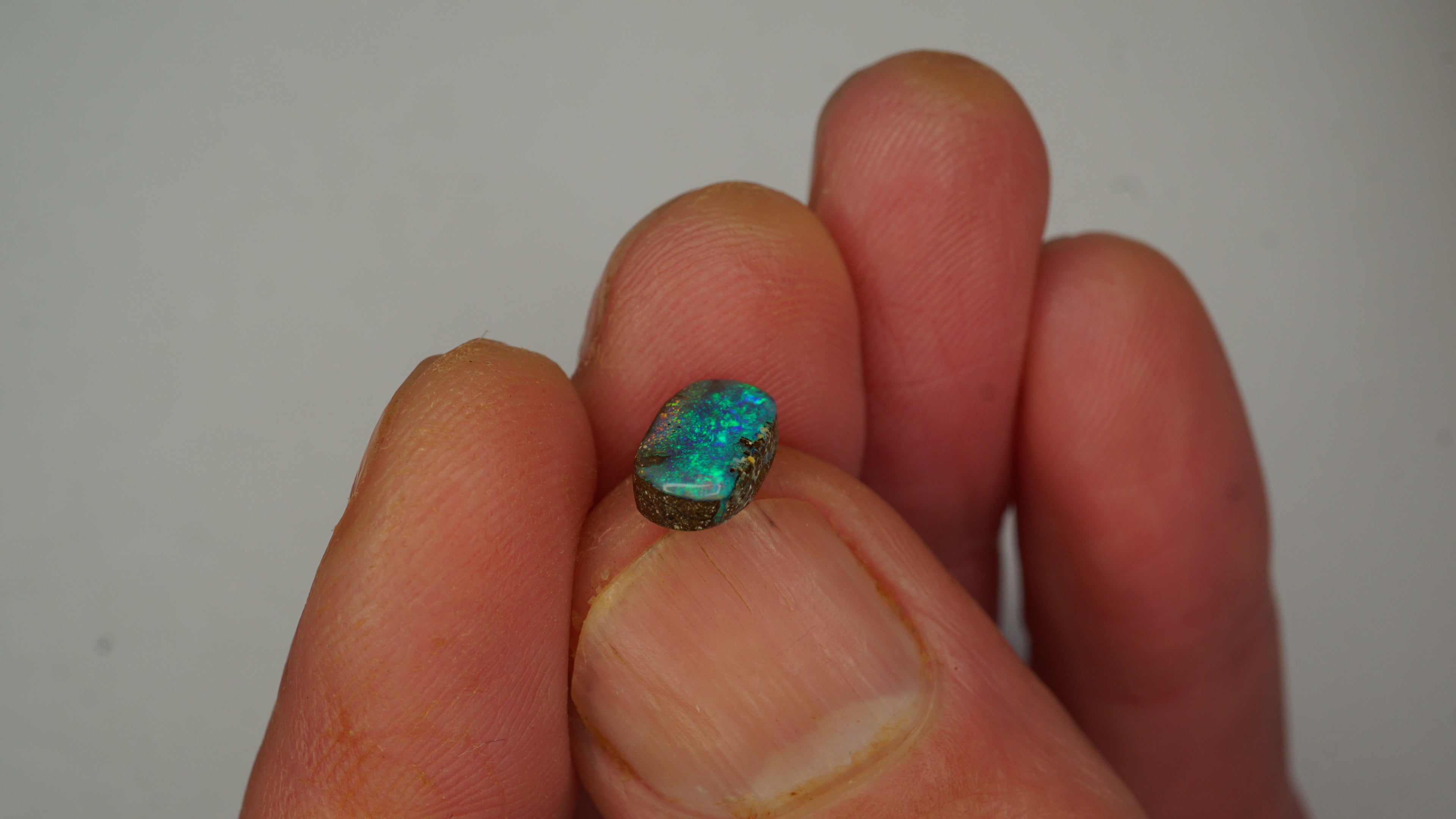 1.5 ct Green Boulder Opal – Green & Blue Pinfire Pattern