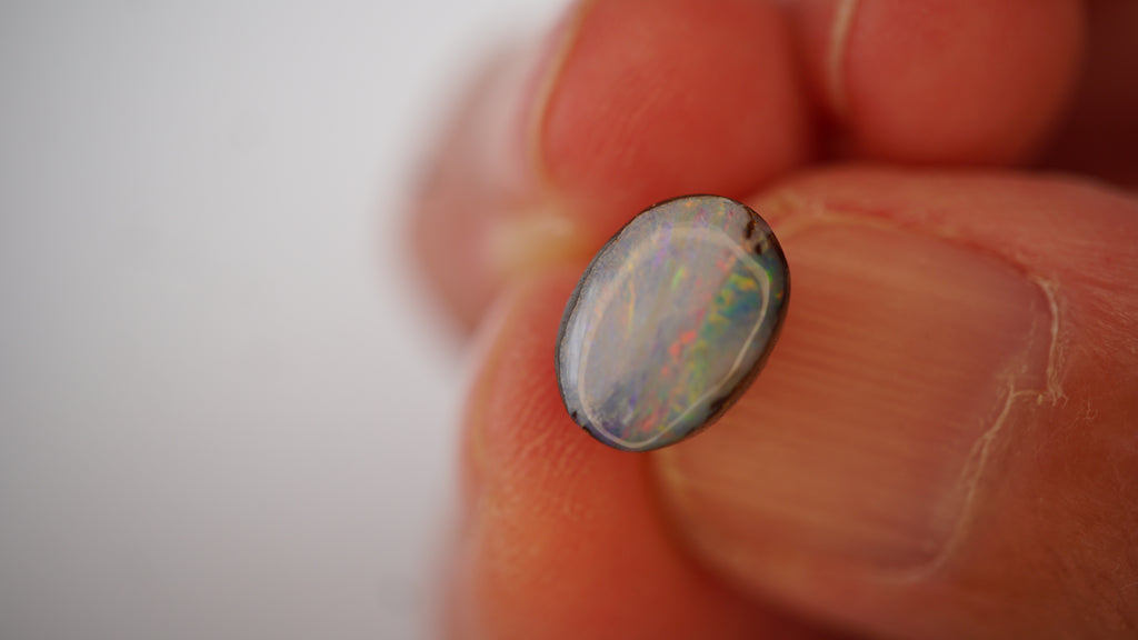 2.0 ct White Opal - Dual-Tone Multicolour Colour Play