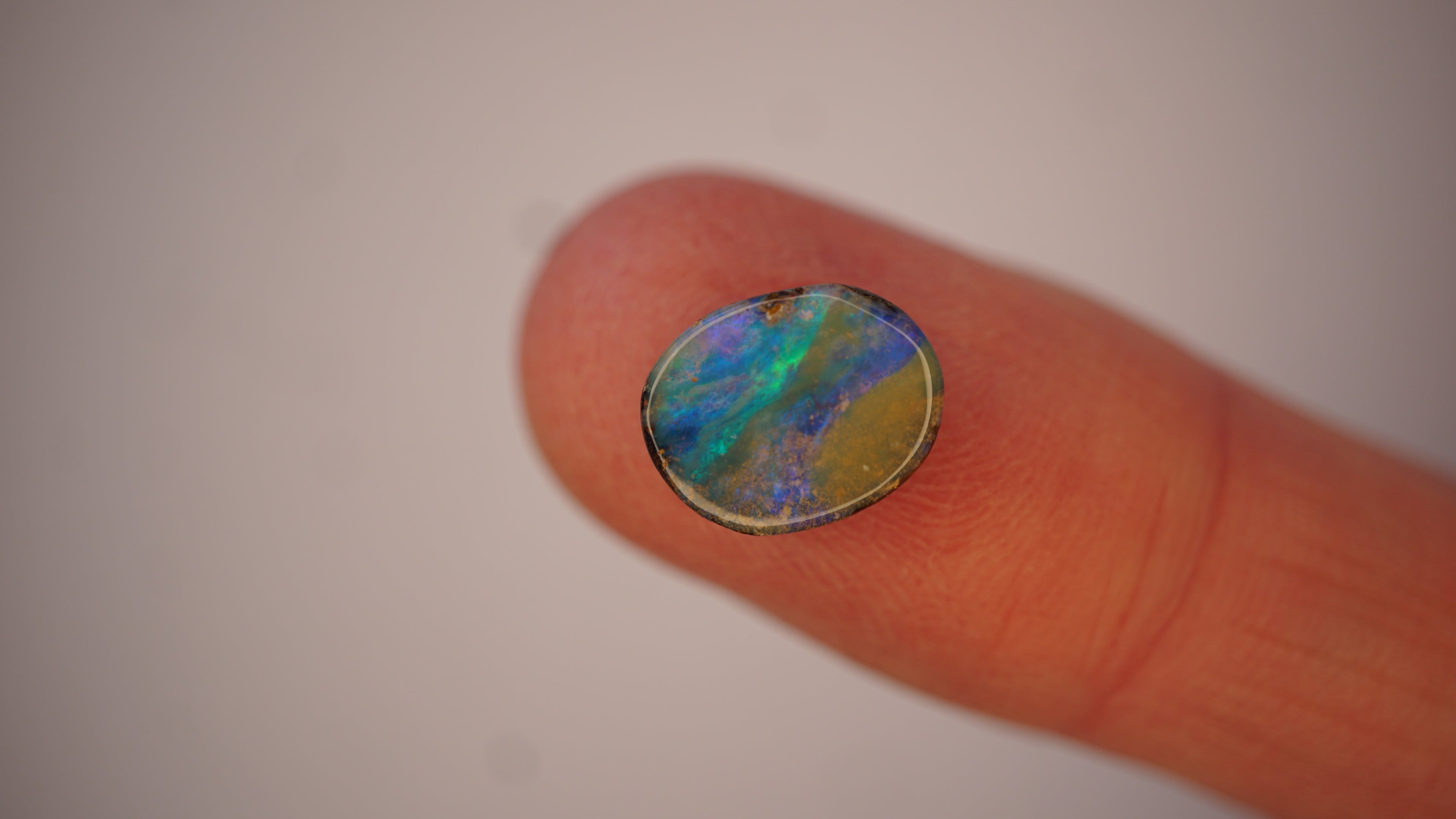 Emerald Sash - 2.5ct Boulder Opal