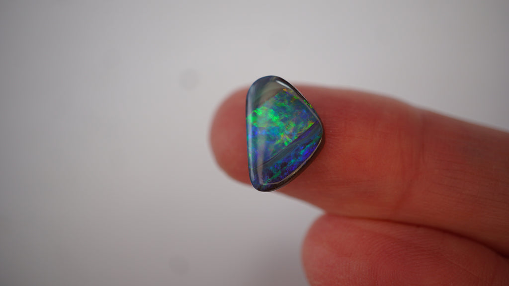 4.5 ct Boulder Opal - Broad Multicolour Flash