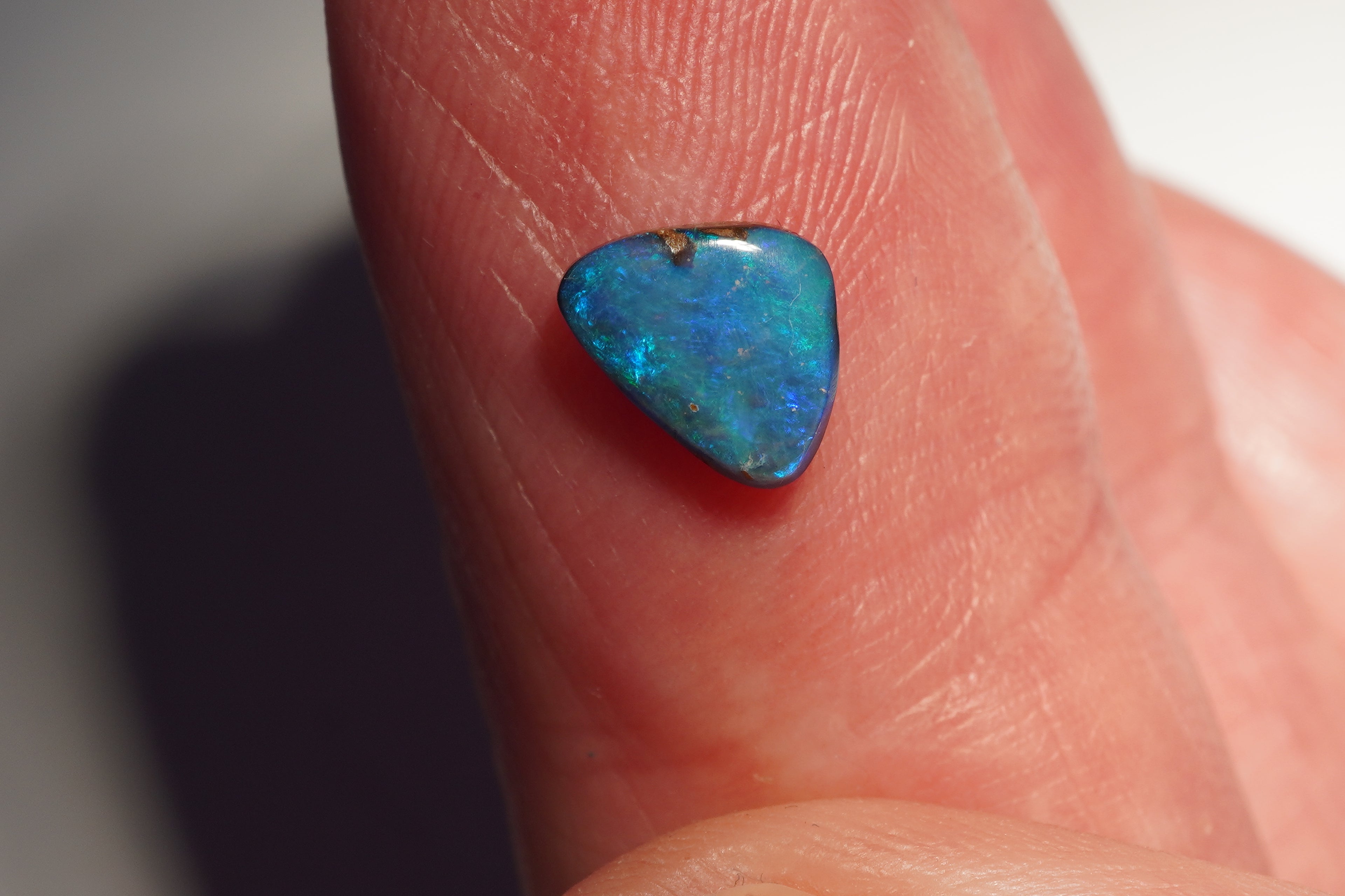 0.8ct Sky Blue Boulder Opal – Bright Green & Light Blue Roll