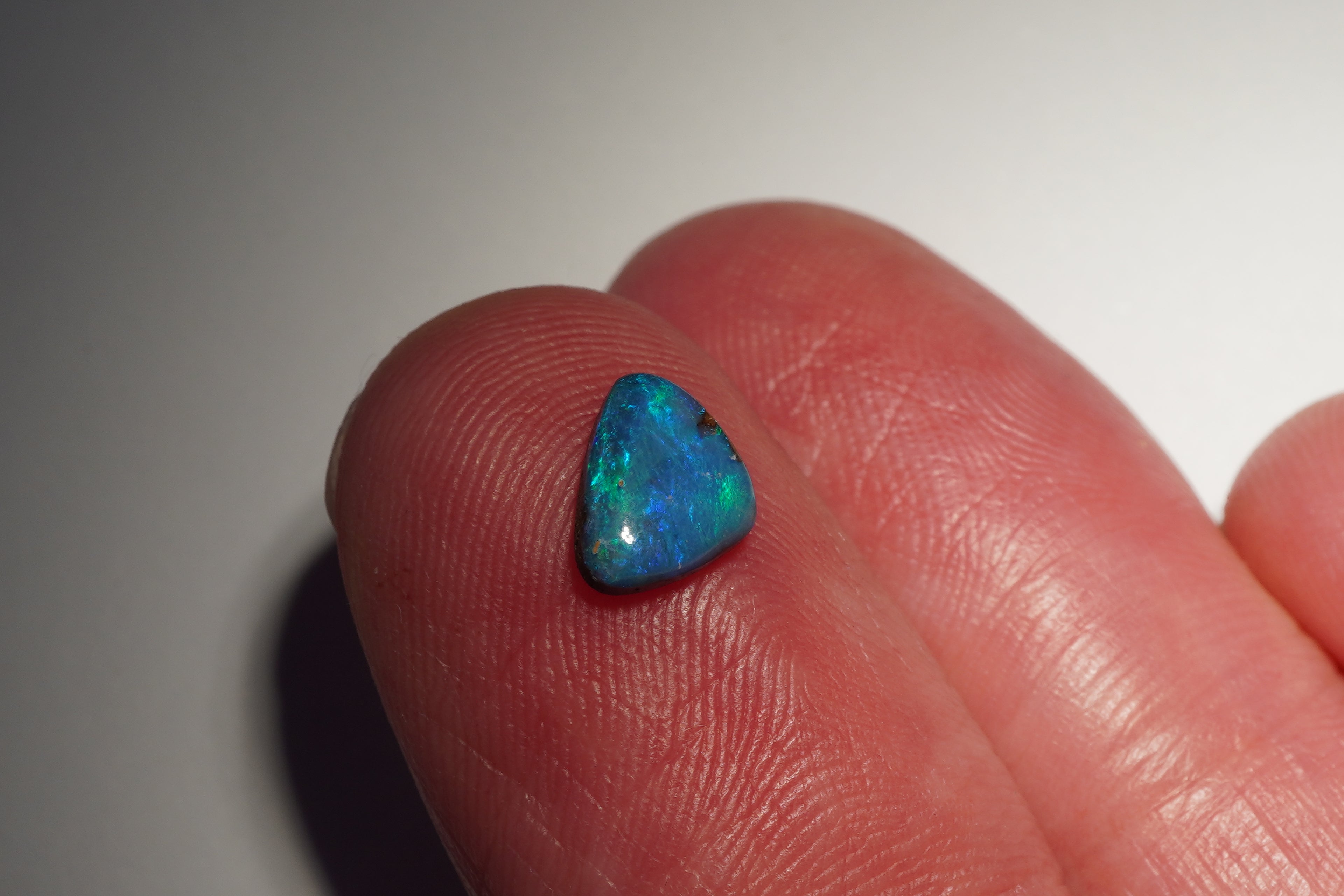 0.8ct Sky Blue Boulder Opal – Bright Green & Light Blue Roll