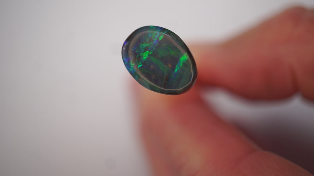 5.4 ct Blue-Green Boulder Opal - Rolling Straw Pattern