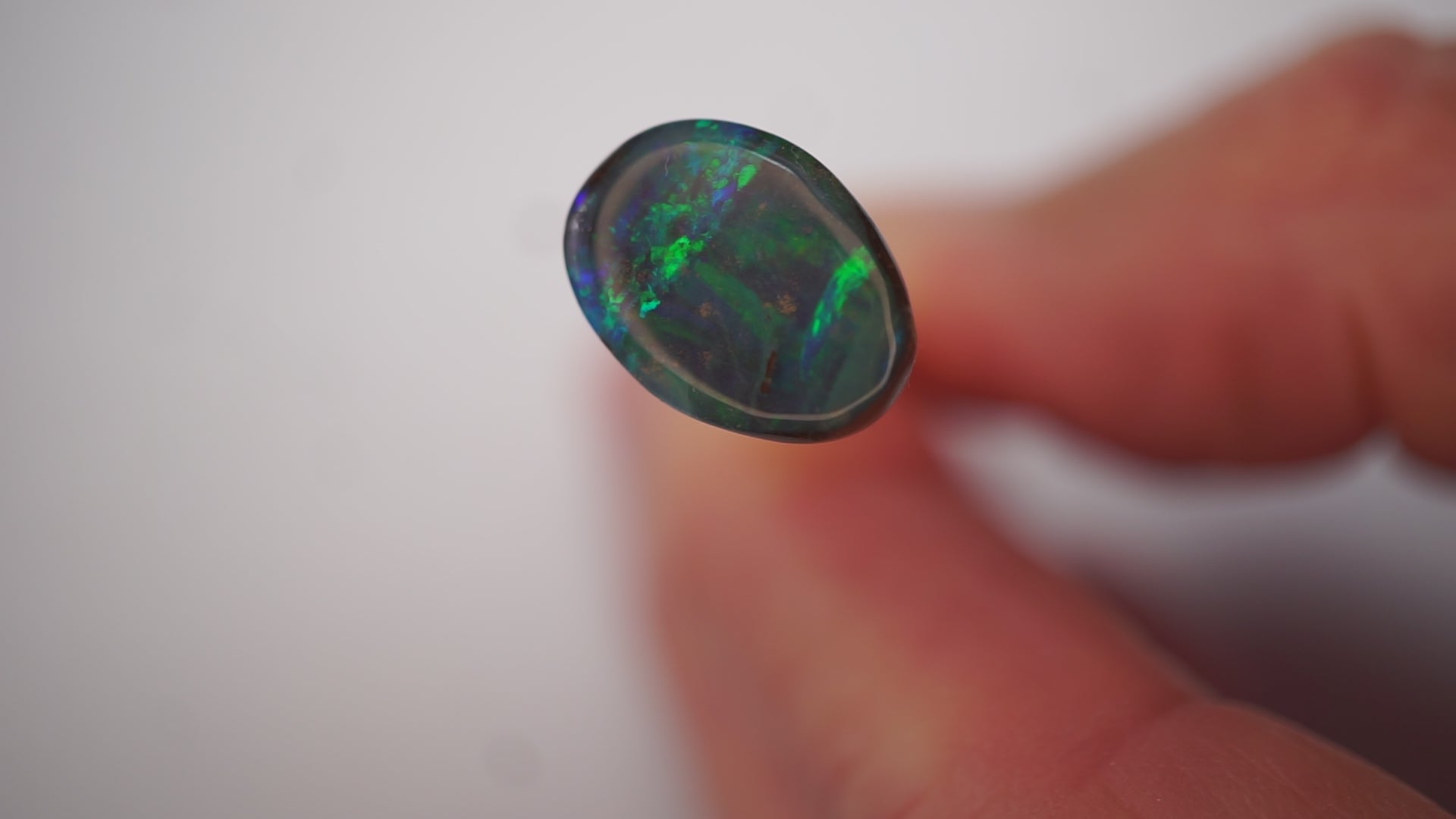 5.4 ct Blue-Green Boulder Opal - Rolling Straw Pattern