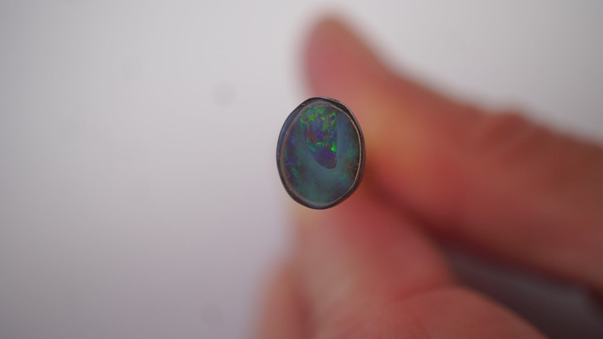 2.5 ct Blue Boulder Opal - Green, Blue & Gold Feature Pocket