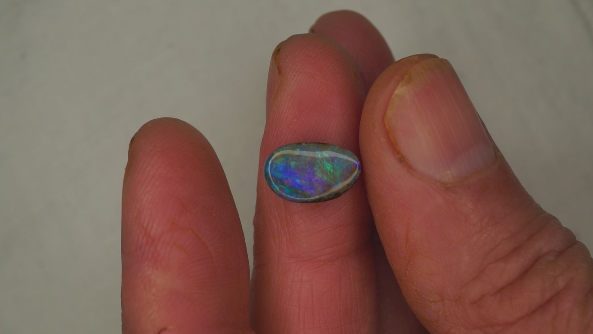 3.5ct Boulder Opal - Green & Blue Play on Blue Host Body Tone