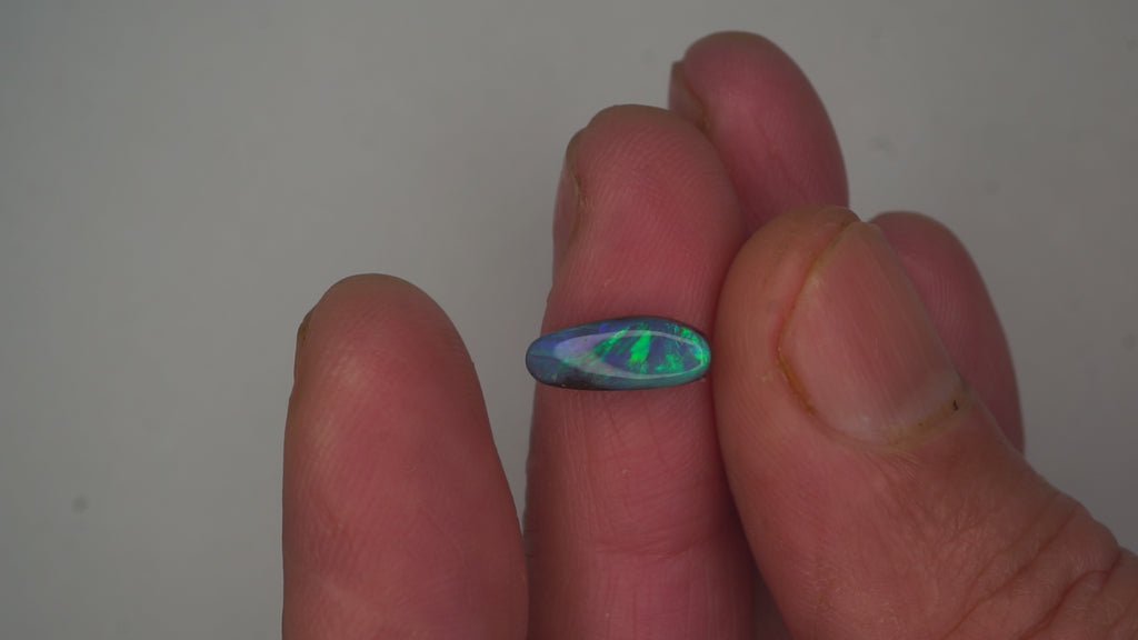 1.8ct Boulder Opal - Green Chaff Pattern on Blue Host Body Tone