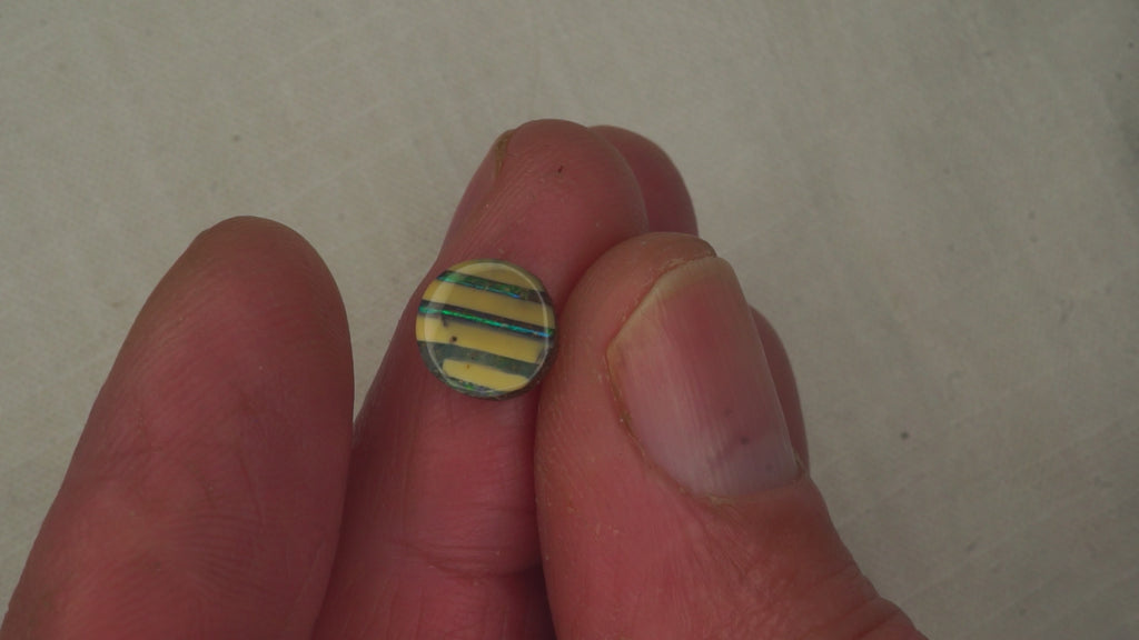 1.9 ct Boulder Opal - Cream-Toned Stripes with Green Vein